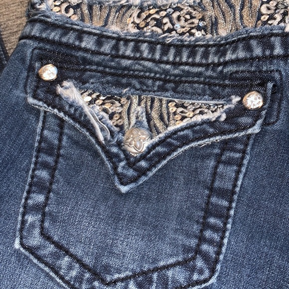 Miss Me Capris - Picture 4 of 10